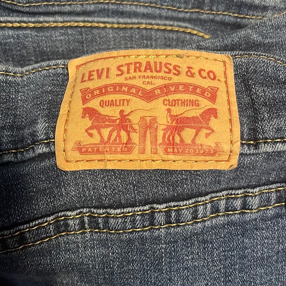 Levi size 34 blue